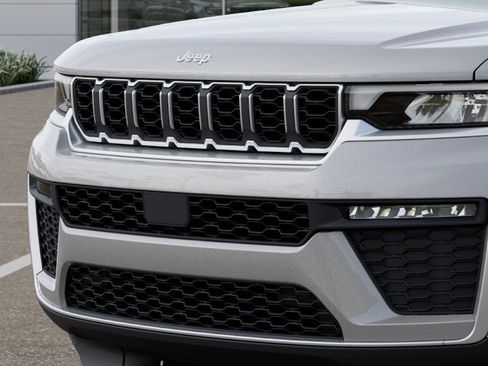 New 2026 Jeep Grand Cherokee Limited AWD/4WD image 37