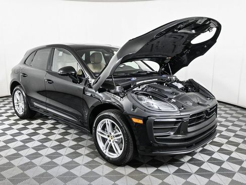 Used 2026 Porsche Macan image 36