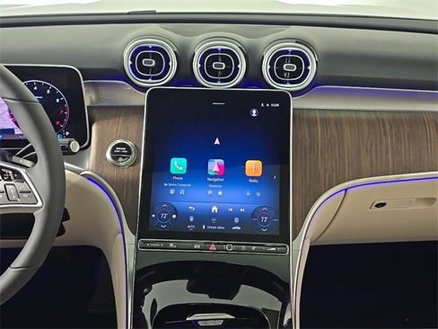 Used 2026 Mercedes-Benz GLC 300 4MATIC image 19