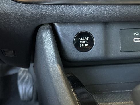 Used 2025 Nissan Rogue SV image 22