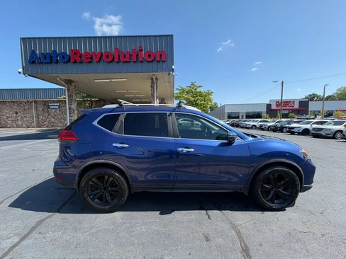 Used 2017 Nissan Rogue SV w/ SV Premium Package FWD image 8