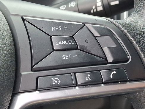 Certified 2020 Nissan Kicks SV image 23