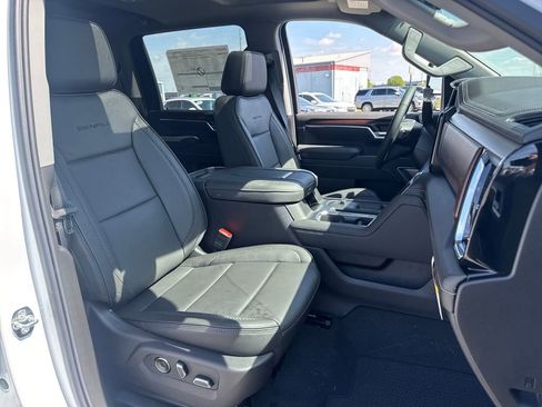 New 2026 GMC Sierra 2500 Denali w/ Denali Reserve Package AWD/4WD image 11