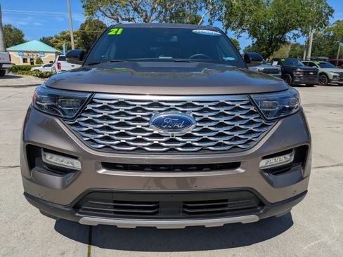 Used 2021 Ford Explorer Platinum w/ Equipment Group 601A AWD/4WD image 8