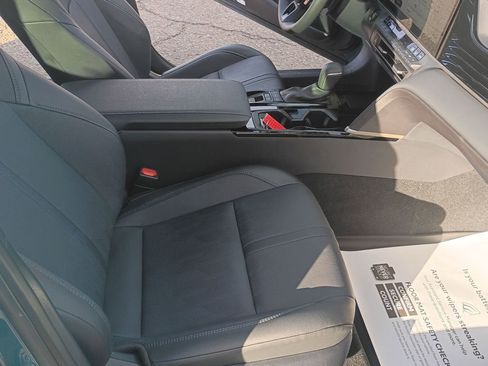 Used 2025 Toyota Camry XSE image 18