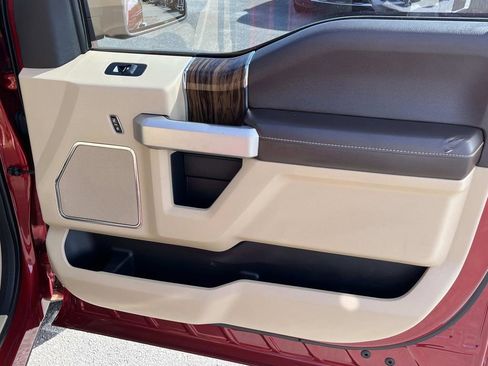 Used 2018 Ford F150 Lariat image 21