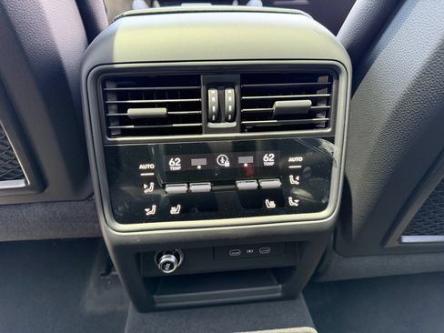 Certified 2026 Porsche Cayenne AWD/4WD image 26
