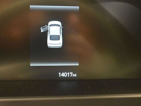 Used 2025 Hyundai Elantra Sport FWD image 11