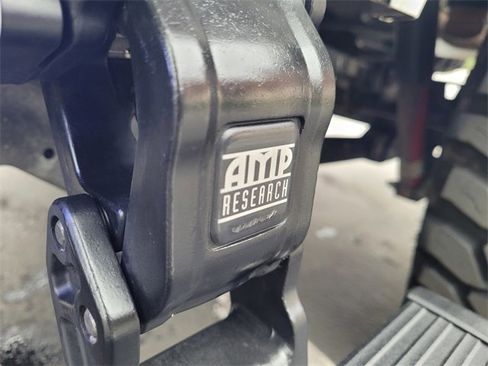 Used 2023 Jeep Gladiator Rubicon w/ Cold Weather Group image 28