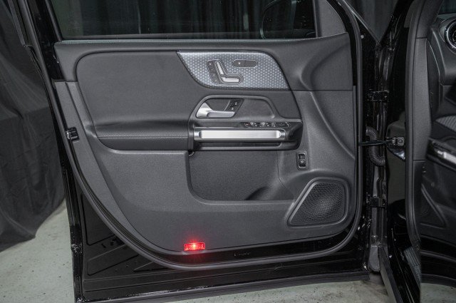 Certified 2026 Mercedes-Benz GLB 250 image 9