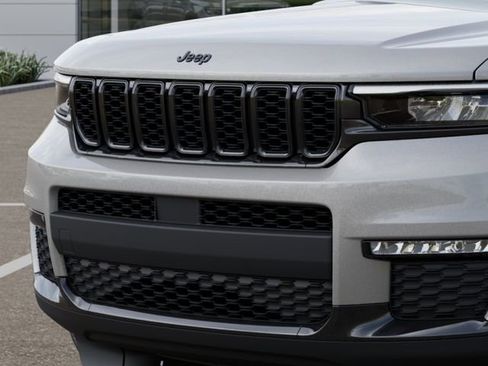 New 2025 Jeep Grand Cherokee L Limited w/ Black Appearance Package image 11