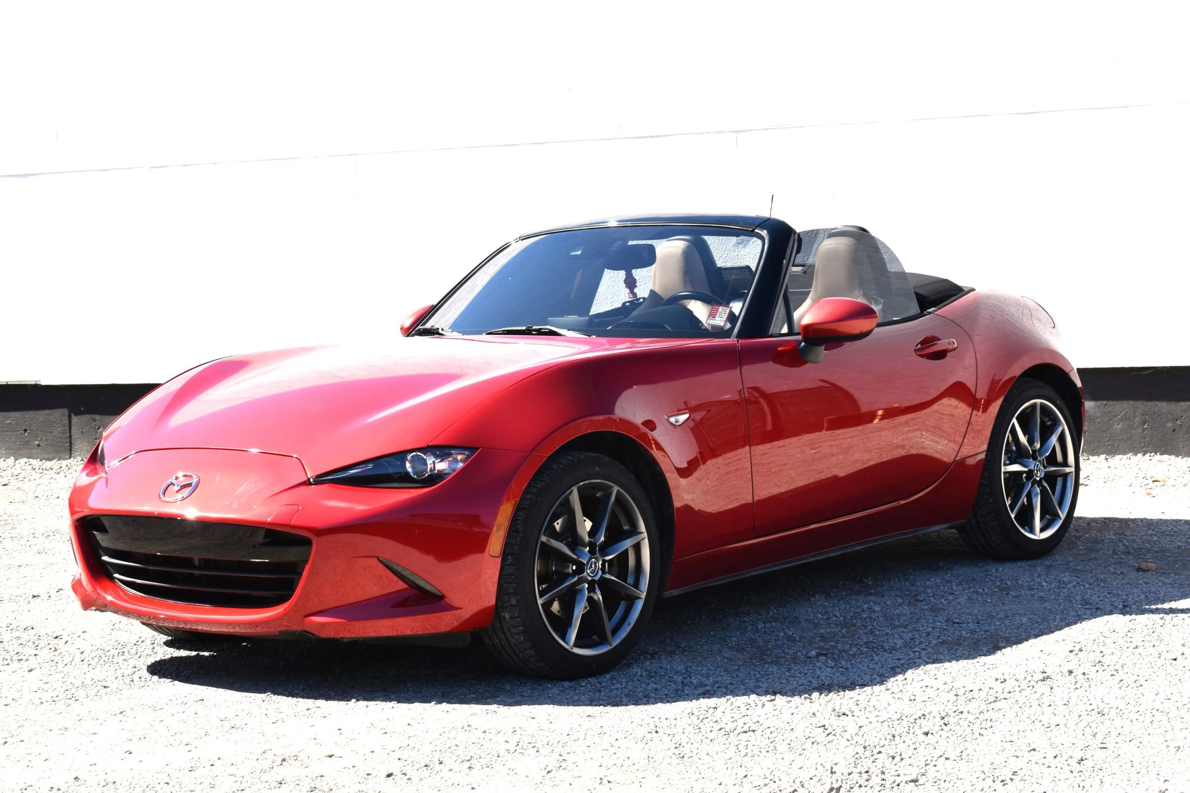 Used 2016 MAZDA MX-5 Miata Grand Touring RWD image 15