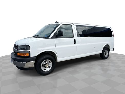 Certified 2025 Chevrolet Express 3500 LT w/ LT Preferred Equipment Group RWD image 1