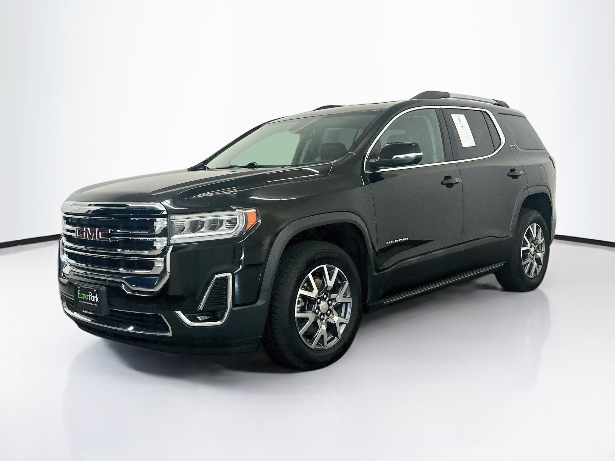 Used 2023 GMC Acadia SLT w/ Preferred Package AWD/4WD image 3
