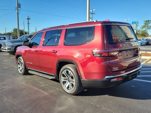 Used 2022 Jeep Wagoneer Series III image 4