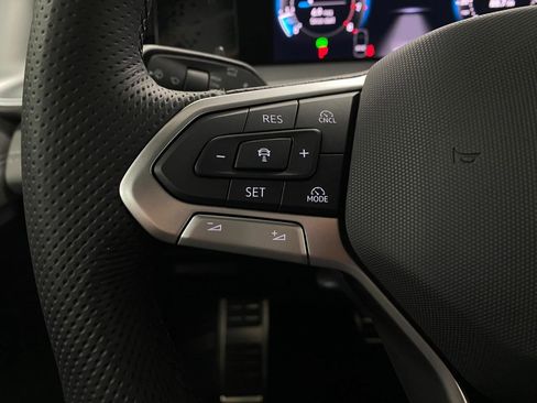 New 2025 Volkswagen Tiguan SE R-Line image 16