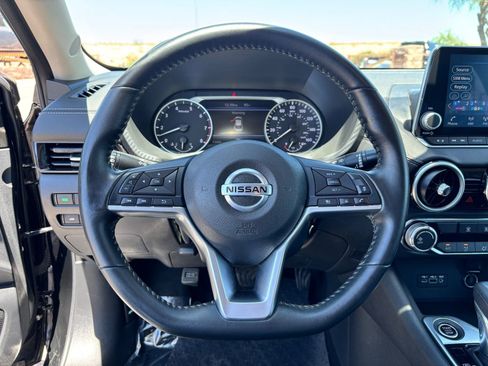 Used 2022 Nissan Sentra SV w/ Trunk Package FWD image 18
