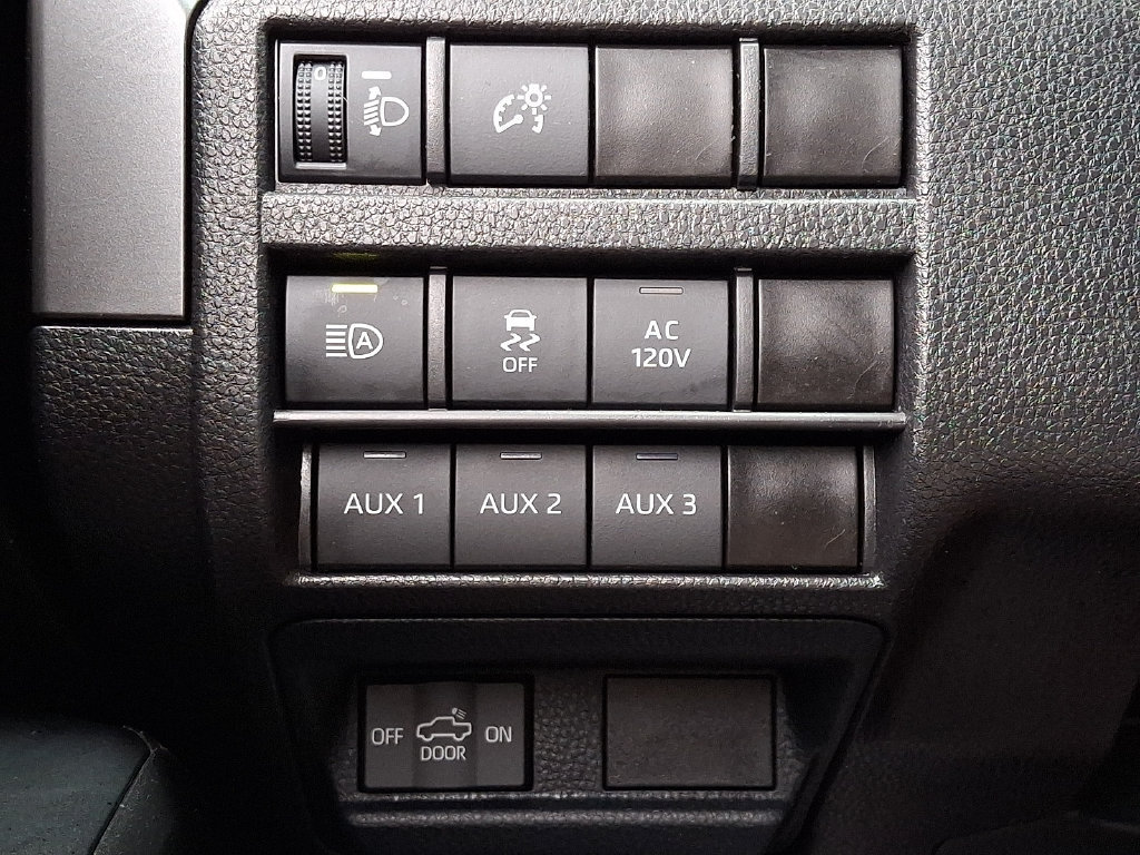 Used 2024 Toyota Tacoma TRD Sport w/ TRD Sport Upgrade Package AWD/4WD image 26