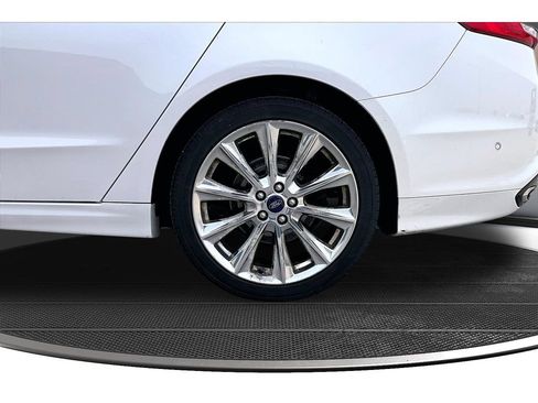Used 2017 Ford Fusion Platinum FWD image 41