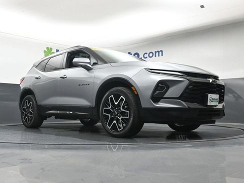 Used 2023 Chevrolet Blazer RS w/ Driver Confidence II Package AWD/4WD image 22
