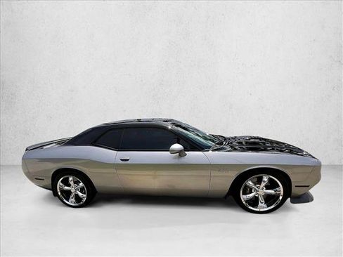 Used 2017 Dodge Challenger R/T Scat Pack RWD image 3