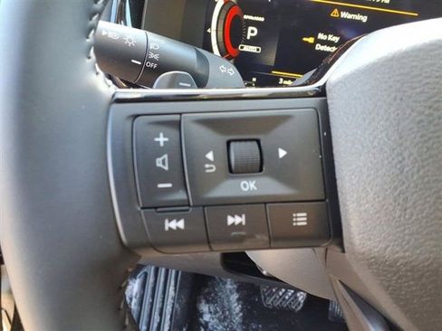 New 2026 Nissan Pathfinder SL image 20