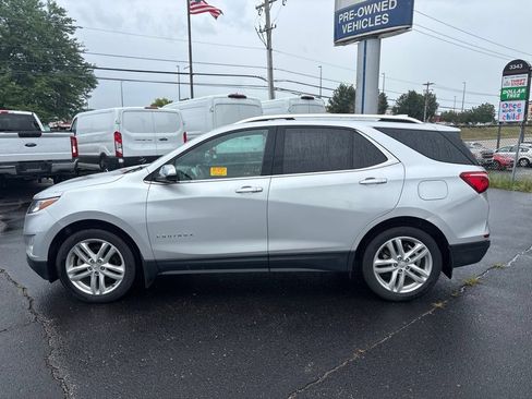 Used 2018 Chevrolet Equinox Premier w/ Infotainment II Package AWD/4WD image 8