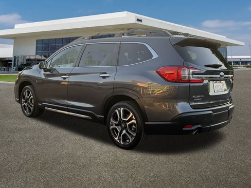 Used 2023 Subaru Ascent Touring image 7