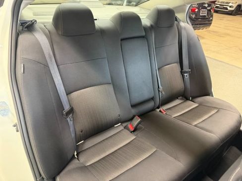 Used 2025 Nissan Altima 2.5 SV FWD image 29