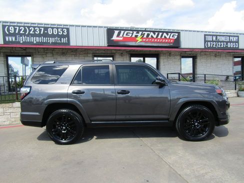 Used 2019 Toyota 4Runner Limited AWD/4WD image 5