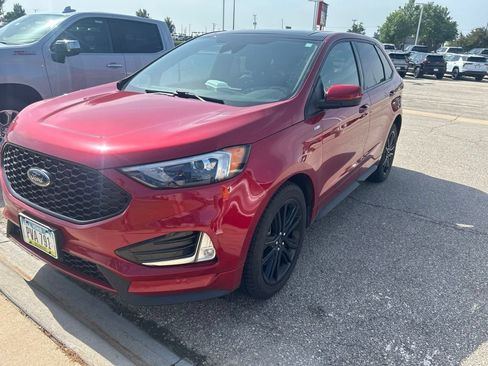 Used 2022 Ford Edge ST-Line w/ Class II Trailer Tow Package AWD/4WD image 6