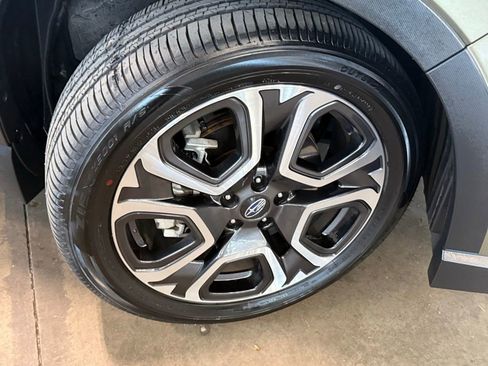 Certified 2024 Subaru Ascent Touring AWD/4WD image 19