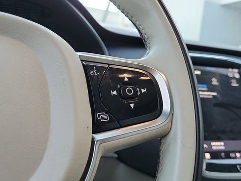 Used 2023 Volvo XC90 B6 Plus AWD/4WD image 11