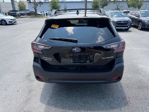 Used 2024 Subaru Outback Premium AWD/4WD image 6