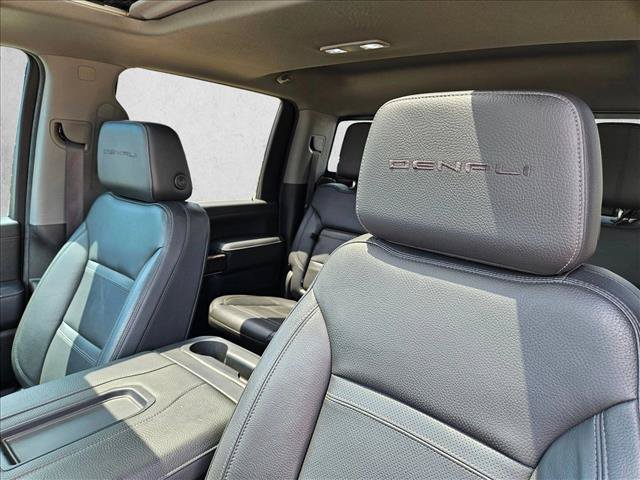 Used 2021 GMC Sierra 2500 Denali w/ Denali Ultimate Package AWD/4WD image 15