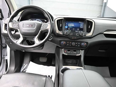 Used 2022 GMC Terrain Denali w/ Denali Premium Package AWD/4WD image 15