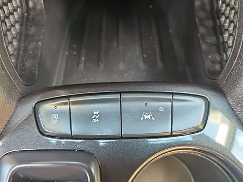 Used 2023 Chevrolet TrailBlazer LS FWD image 21