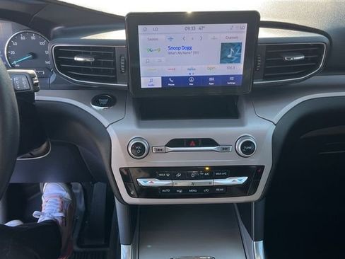 Used 2023 Ford Explorer XLT w/ Equipment Group 202A image 14