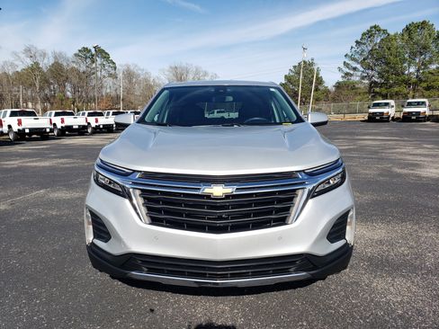 Used 2022 Chevrolet Equinox LT w/ Driver Convenience Package image 7