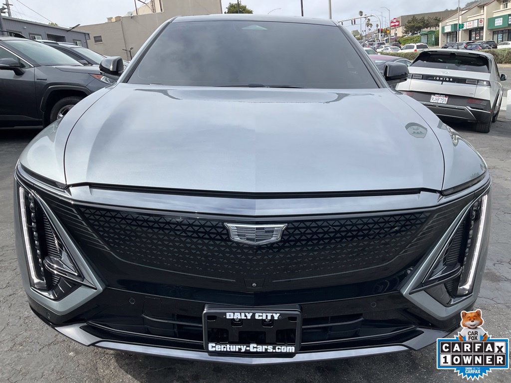 Used 2024 Cadillac Lyriq Sport RWD image 2