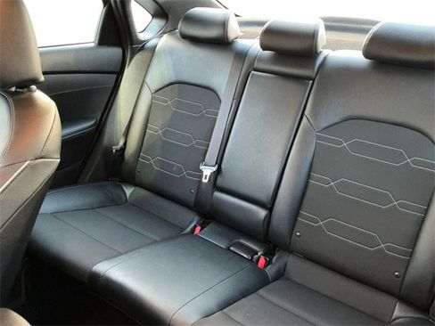 Used 2023 Kia Forte GT-Line image 16