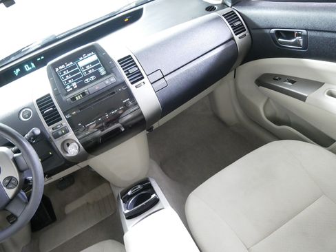 Used 2009 Toyota Prius w/ Pkg 2 FWD image 11