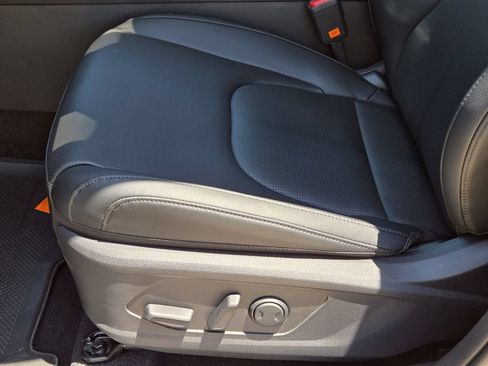 New 2026 Kia Sportage EX FWD image 19