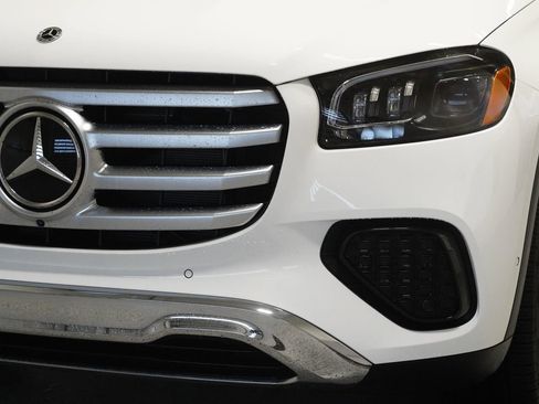 Used 2026 Mercedes-Benz GLS 450 4MATIC image 7
