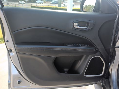 Used 2019 Jeep Compass Latitude w/ Popular Equipment Group image 14