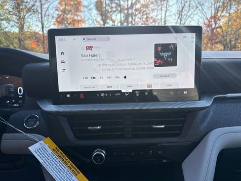 New 2026 Ford Explorer Platinum w/ LUX Leather Package image 15