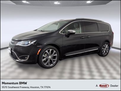 Used 2020 Chrysler Pacifica Limited w/ Tire & Wheel Group