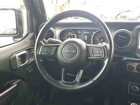 Used 2021 Jeep Wrangler Unlimited Sport AWD/4WD image 35