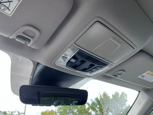 Used 2024 Acura MDX FWD image 12