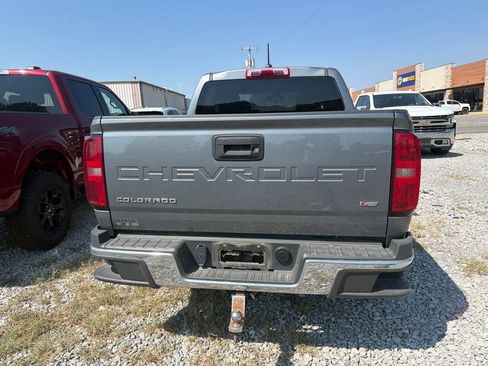 Used 2022 Chevrolet Colorado LT w/ Chrome Appearance Package RWD image 6